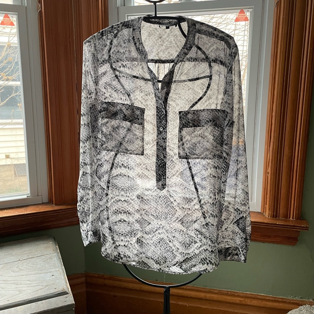 Theory Sheer Python Snakeskin Print Blouse | Size… - image 3